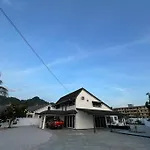 Putih Ipoh Saltwater Pool Bbq 5Bed4Bath 19Pax