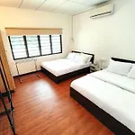 Putih Ipoh Saltwater Pool Bbq 5Bed4Bath 19Pax