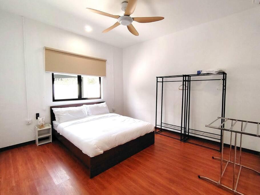 Putih Saltwater Pool Bbq 5bed4bath 19pax